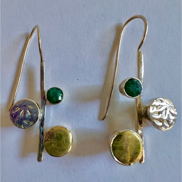 Two-tone Emerald Earrings - Picture 2 of 5